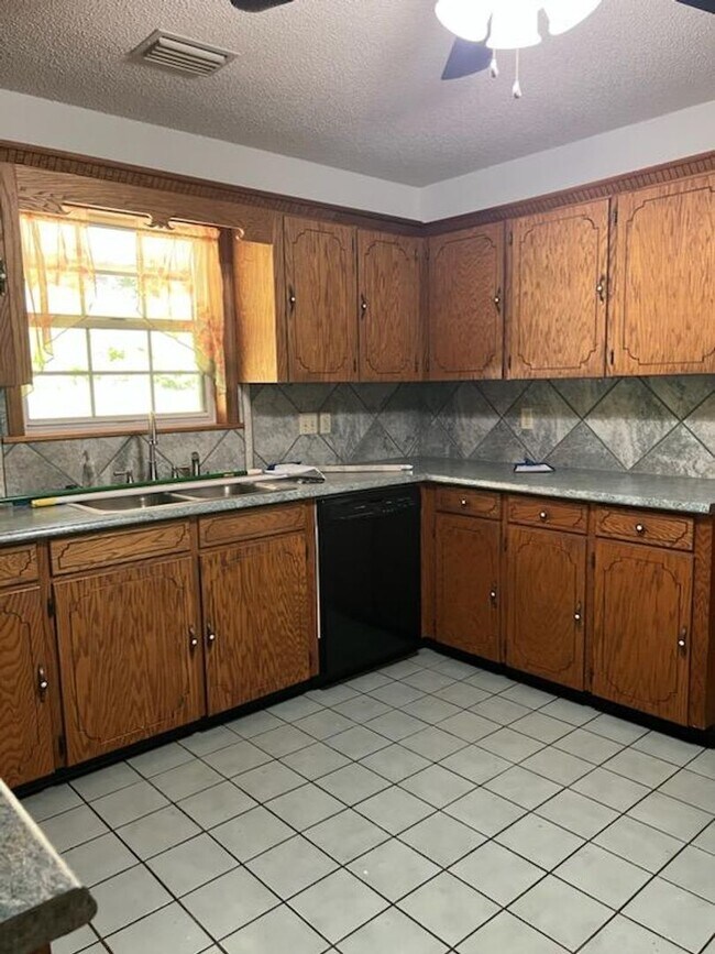 205 Bethel Church Rd in Marion, NC - Building Photo - Building Photo