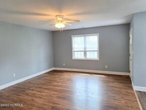 151 Oyster Ln in Hubert, NC - Building Photo - Building Photo