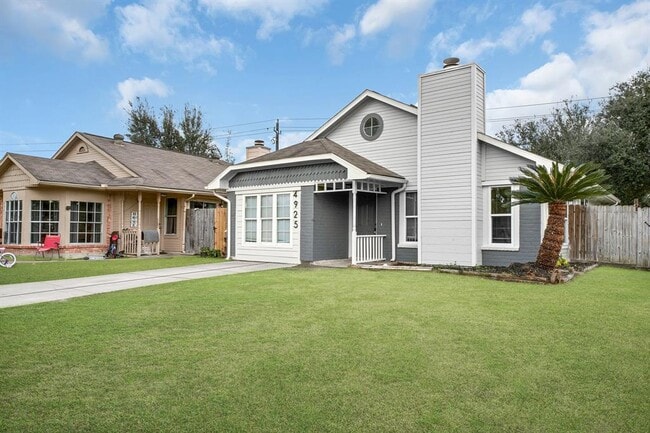 4925 Greenwood Dr in Rosenberg, TX - Building Photo - Building Photo