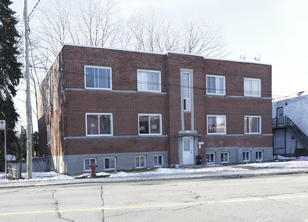 11525 Notre-Dame St in Montréal-Est, QC - Building Photo