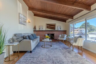 820 Edgemar Ave in Pacifica, CA - Building Photo - Building Photo