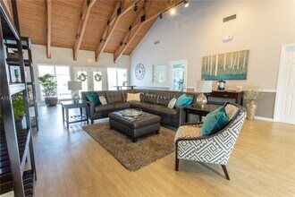 1863 S Semoran Blvd in Orlando, FL - Building Photo - Building Photo