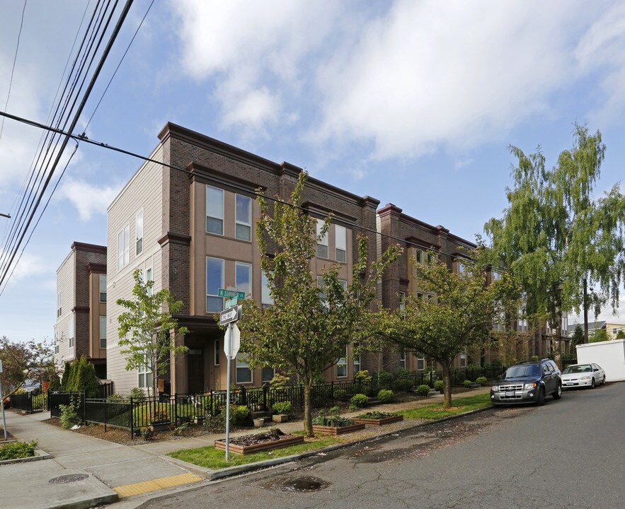 Sumner Brownstones in Portland, OR - Foto de edificio