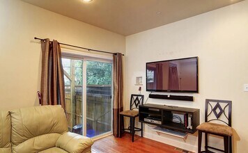 1708 Fontain St, Unit B in Philadelphia, PA - Building Photo - Building Photo