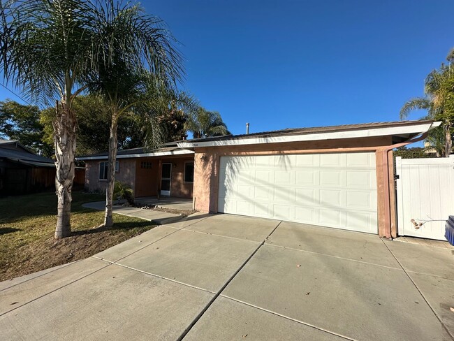 9234 Lapeer Ct in Santee, CA - Building Photo - Building Photo