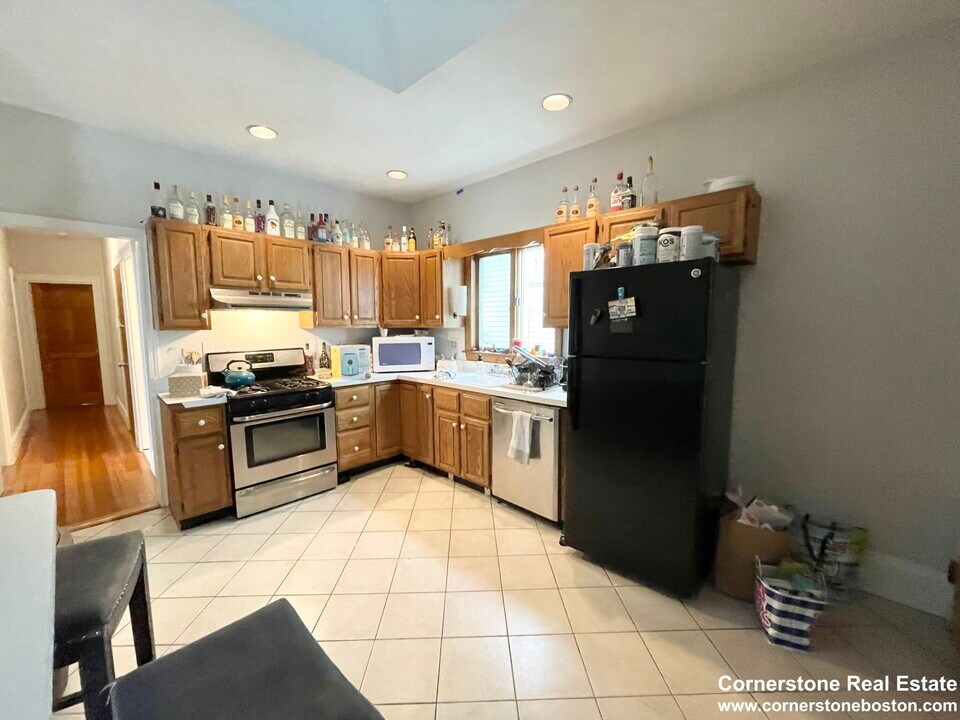 19 Bucknam St, Unit 3 in Boston, MA - Building Photo