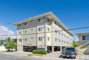 Hale Ilima in Kailua, HI - Building Photo