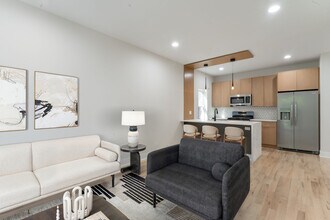 6408 S Vernon Ave in Chicago, IL - Building Photo - Building Photo