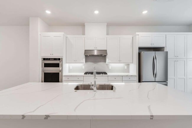 202 Stone Pine Terrace in Sunnyvale, CA - Building Photo - Building Photo