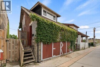 963 Erie St E in Windsor, ON - Building Photo - Building Photo