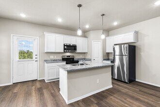 130 Sai Mnr in San Antonio, TX - Building Photo - Building Photo