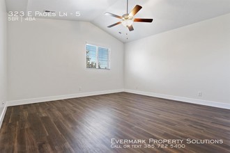323 E Pages Ln-Unit -5 in Centerville, UT - Foto de edificio - Building Photo