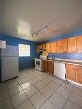 5100 SW 41st St in Hollywood, FL - Foto de edificio - Building Photo