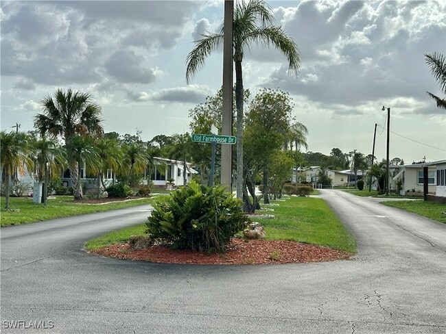 3165 Bunny Run Dr in North Fort Myers, FL - Building Photo - Building Photo