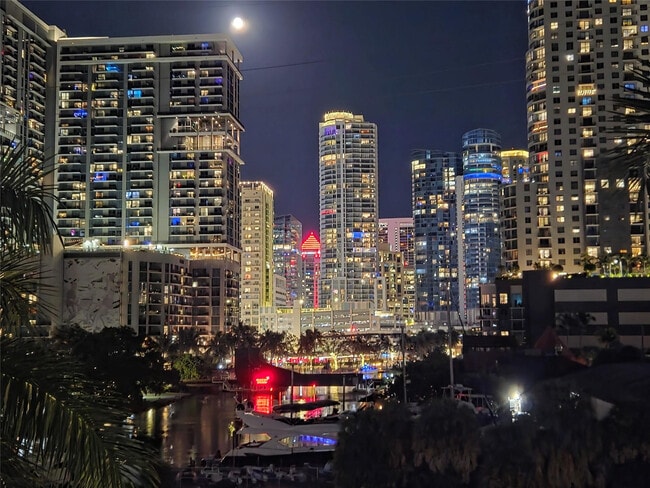 property at 401 SW 4th Ave