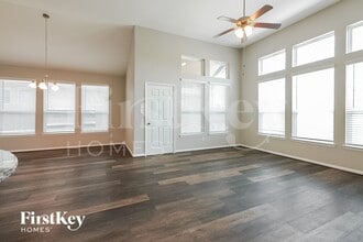 12524 Jetty Cv in Texas City, TX - Foto de edificio - Building Photo