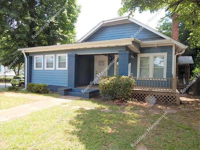 property at 1420 Lakewood Ave SE