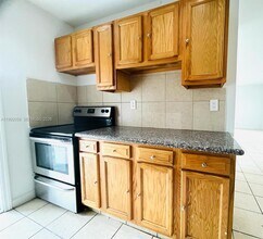 608 SW 16th Ave in Fort Lauderdale, FL - Foto de edificio - Building Photo