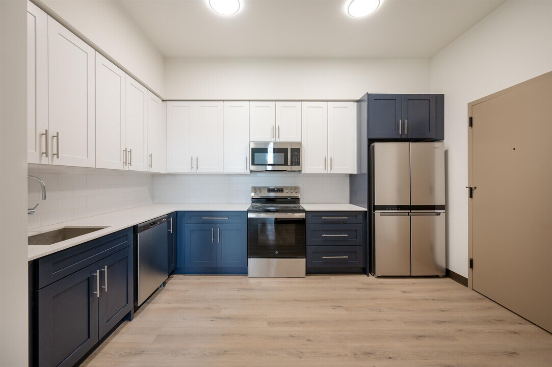 857 Bergen Ave in Jersey City, NJ - Building Photo