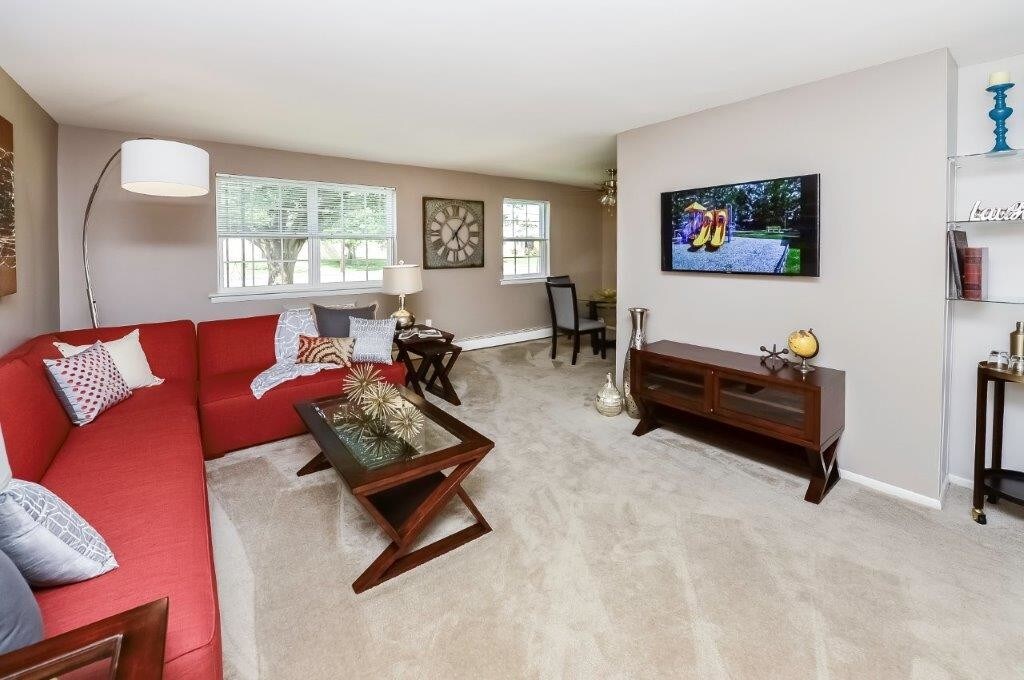 Camp Hill Plaza Apartment Homes Camp Hill, PA Apartments