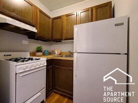 837 W Wolfram St in Chicago, IL - Building Photo