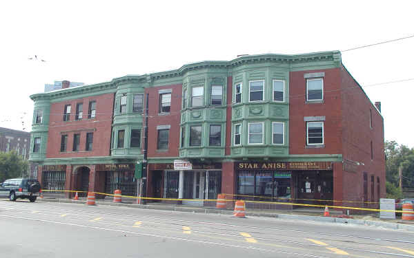 733-747 Huntington Ave in Boston, MA - Foto de edificio