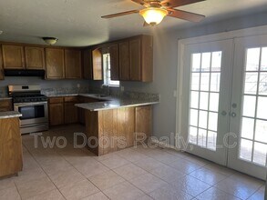 1101 Teal Pl in Edmond, OK - Building Photo - Building Photo