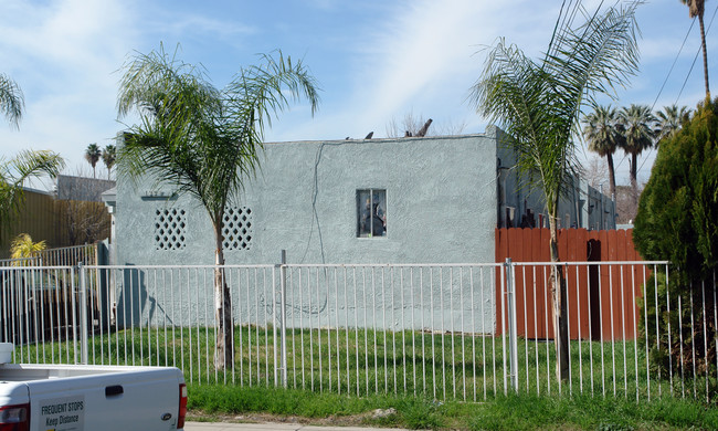 1228 Sepulveda Ave in San Bernardino, CA - Foto de edificio - Building Photo