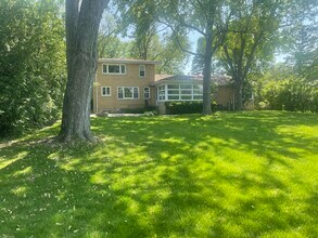 1544 Longvalley Rd in Glenview, IL - Building Photo - Building Photo