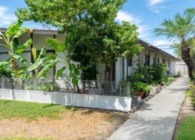 Colchester Apartments in Anaheim, CA - Building Photo - Building Photo