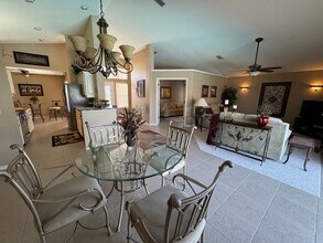 1090 Larkin Rd in Spring Hill, FL - Building Photo - Building Photo