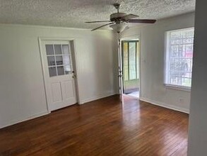 6828 Foster St in Houston, TX - Building Photo - Building Photo