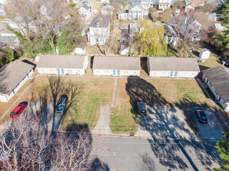 The Kelly Avenue Flats in Hampton, VA - Building Photo