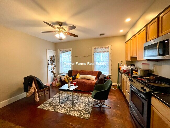 180 Hillside St, Unit 3