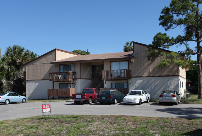 911-925 1st Ave N in Jacksonville Beach, FL - Building Photo - Building Photo