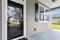 494 Harley Dr in Jacksonville, FL - Foto de edificio - Building Photo