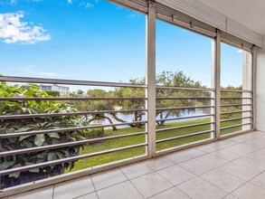 2030 Hythe B in Boca Raton, FL - Building Photo - Building Photo
