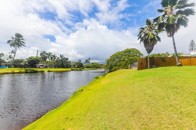 property at 372 Ilimalia Loop