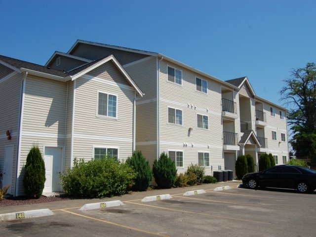 Wescott Apartments in Sunnyside, WA - Foto de edificio