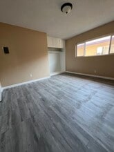 11423 Eucalyptus Ave in Hawthorne, CA - Building Photo - Building Photo