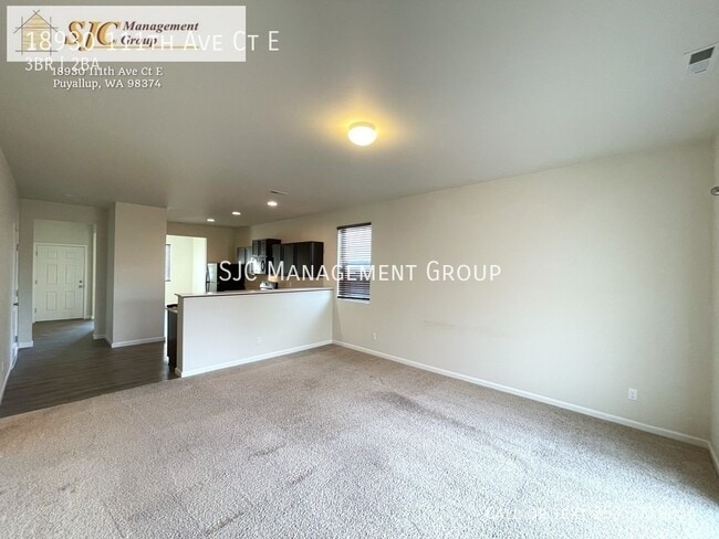 18930 111th Ave Ct E in South Hill, WA - Foto de edificio - Building Photo