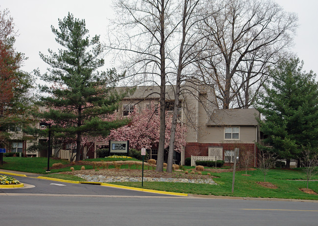 Parc Reston in Reston, VA - Building Photo - Building Photo