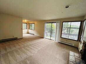 2432 NW 58th St in Seattle, WA - Building Photo - Building Photo