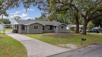 112 S Fern Rd in Lakeland, FL - Building Photo
