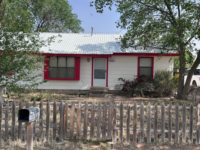 property at 115 E 9th St