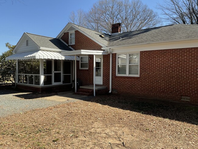 919 McAlway Rd in Charlotte, NC - Building Photo - Building Photo
