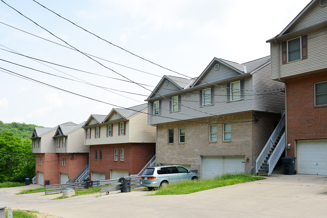 Point Benton Townhomes in Covington, KY - Foto de edificio