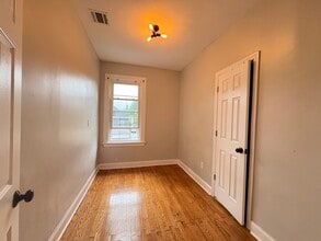 226 N Park St, Unit 2 in East Orange, NJ - Building Photo - Building Photo