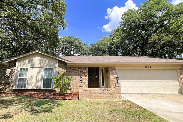 3703 Mahonia Ct in Arlington, TX - Building Photo