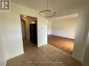 1730 Columbia Ct in Windsor, ON - Building Photo - Building Photo